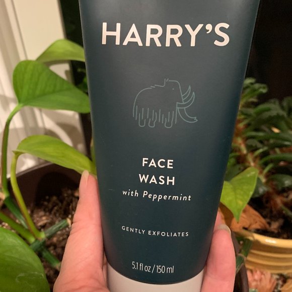 Harry's Face Wash Gentle Exfoliant with Peppermint - Picture 2 of 5